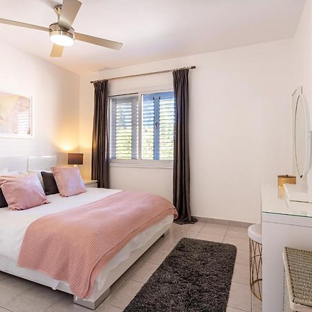 Summer Breeze Holiday Apartment With Pool パ フォス エクステリア 写真