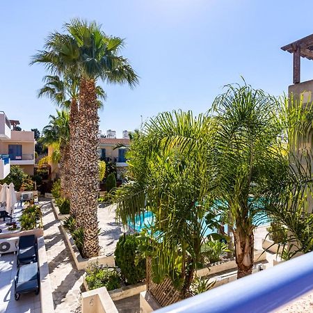 Summer Breeze Holiday Apartment With Pool パ フォス エクステリア 写真