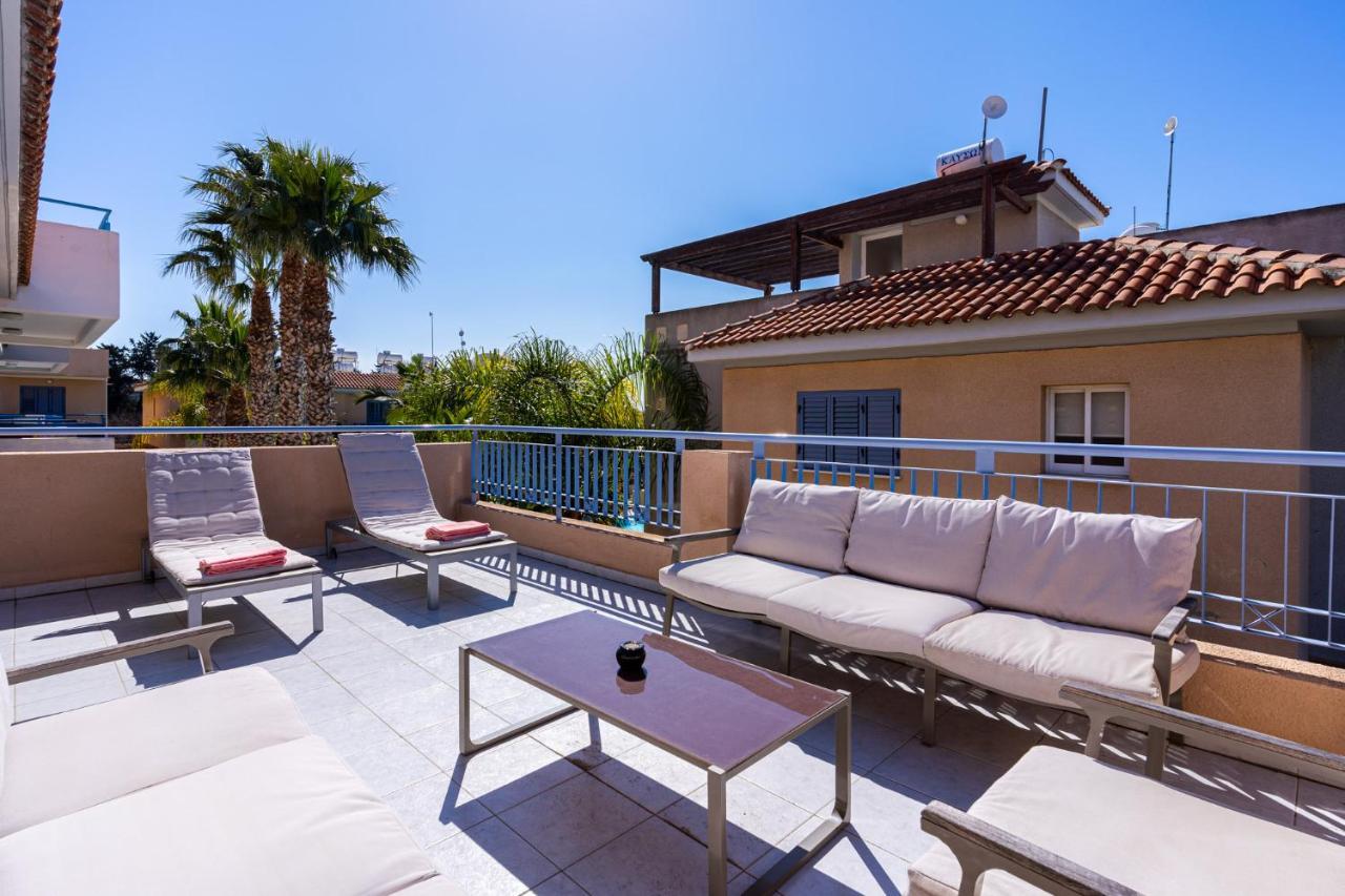 Summer Breeze Holiday Apartment With Pool パ フォス エクステリア 写真